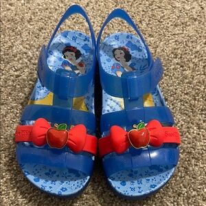 Crocs Kids Disney Snow White Isabella Jelly Sandals